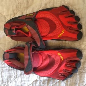 Vibram Men’s FiveFingers Shoes Size 11